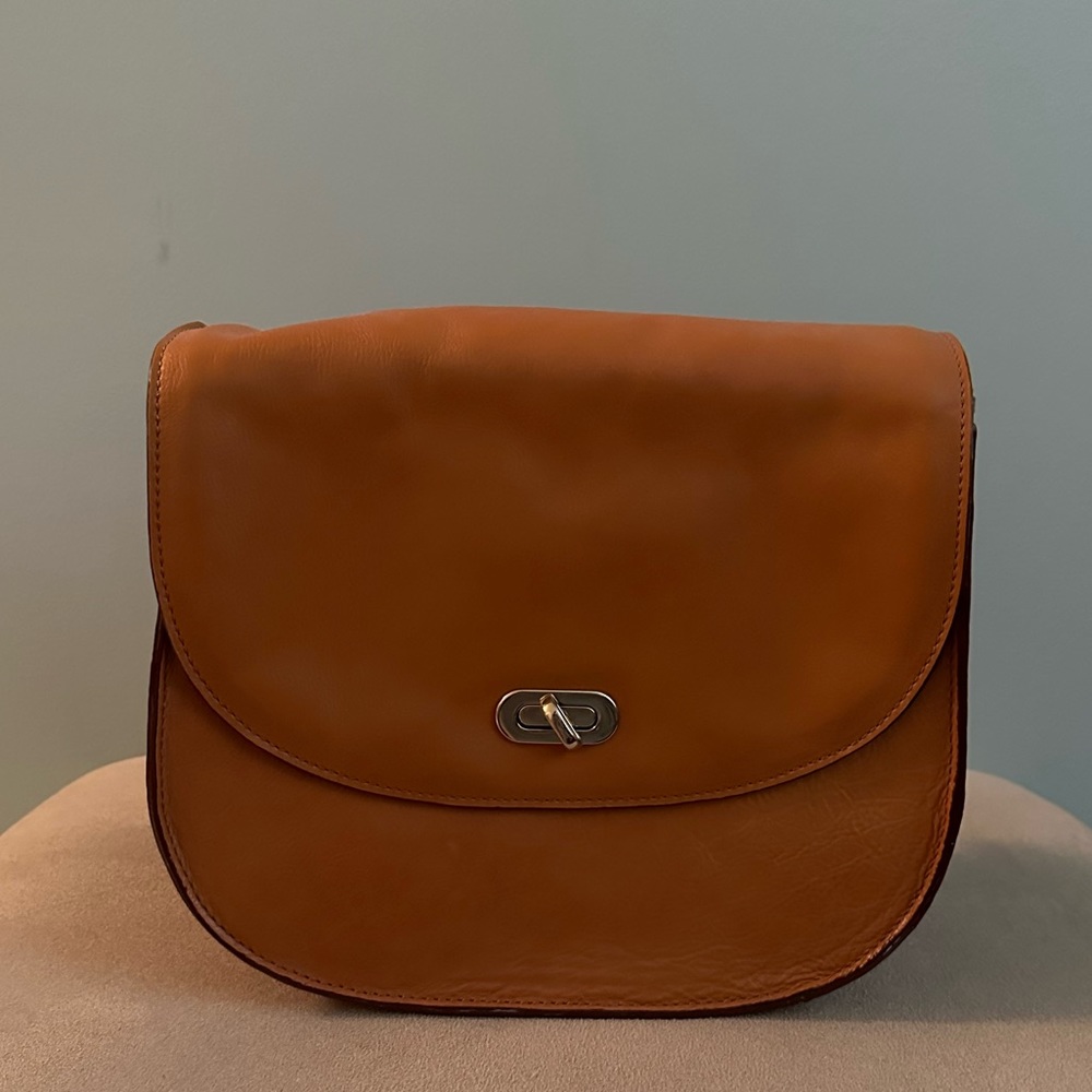 Lo&Sons Claremont Camera Bag in Sienna. Full Grain Leather
